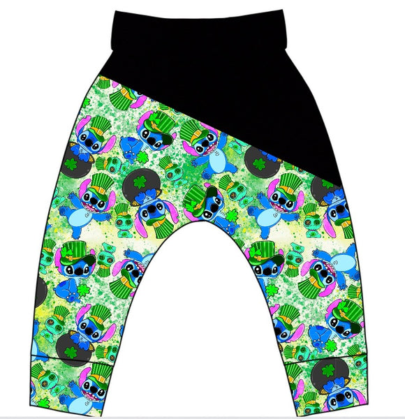 St. Patrick's Alien block knee length shorts